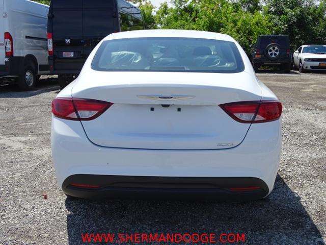 Chrysler 200 2017 photo 5